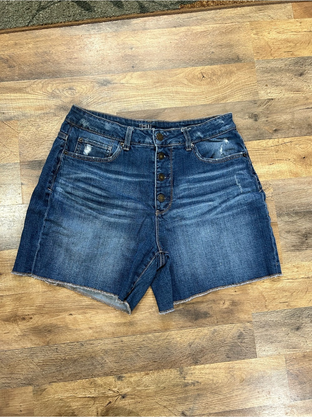 Time and Tru Size 12 High Rise Distressed Denim Shorts